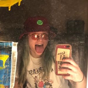 Meet your Posher, Elena